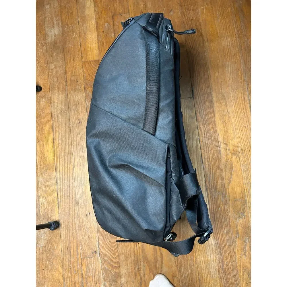 Peak Design Everyday Backpack 20L Black Pre-Owned 3 FlexFold dividers